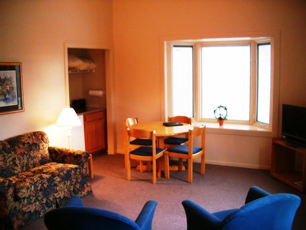 Attitash Motel & Suites Bartlett Room photo