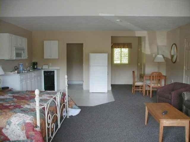 Attitash Motel & Suites Bartlett Room photo